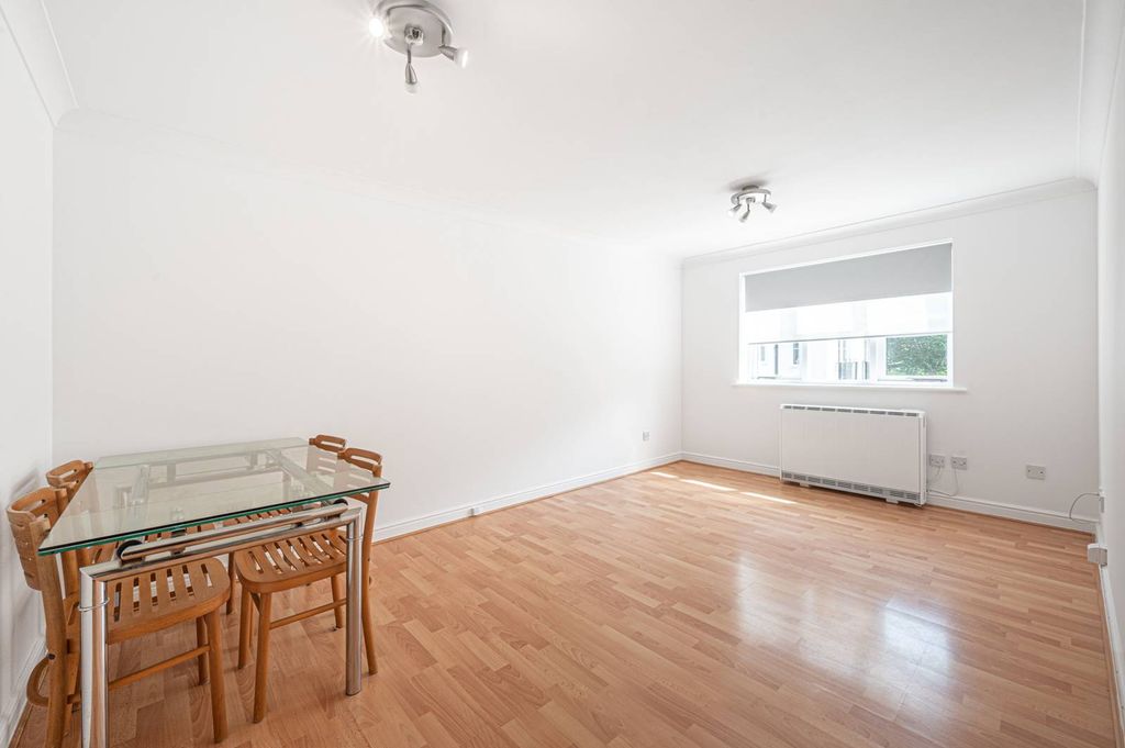 Property photo 2 of 5