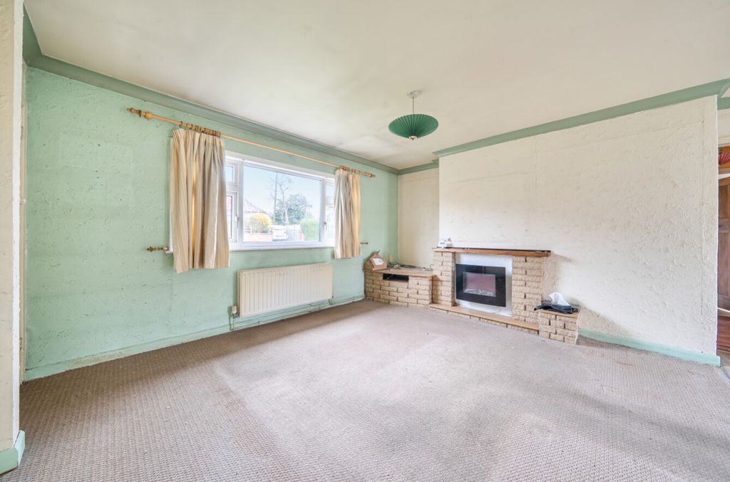 Property photo 3 of 21 1425946-9-69B0313d38147