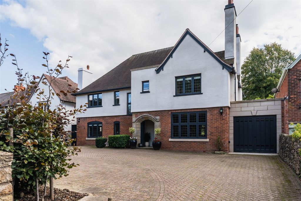 Property photo 3 of 76 Exterior And Gardens