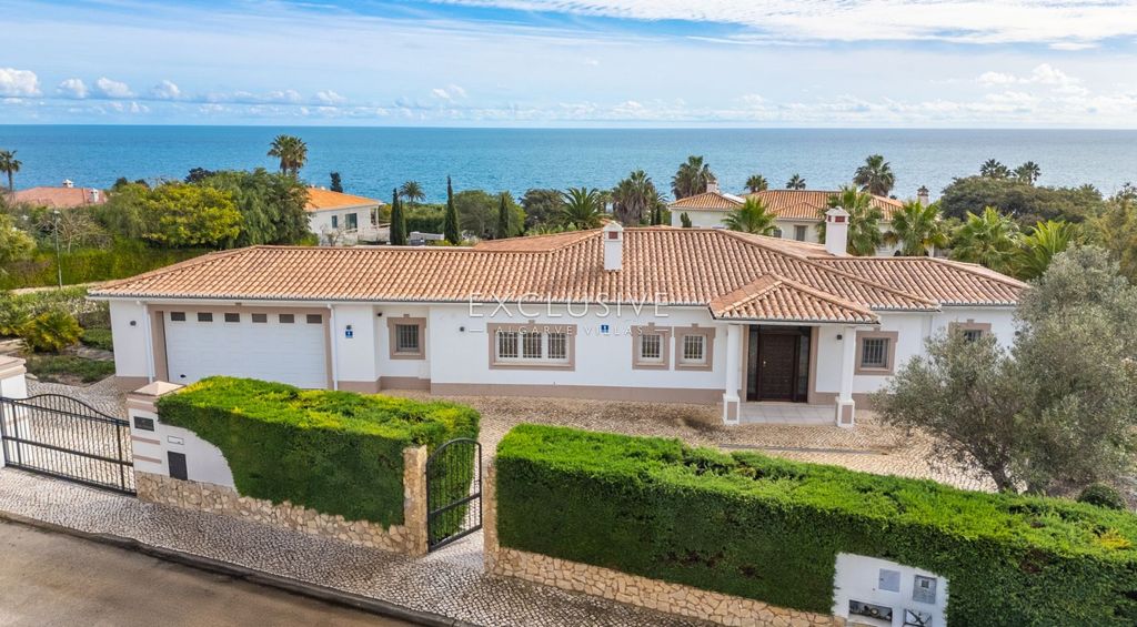 Property photo 3 of 41