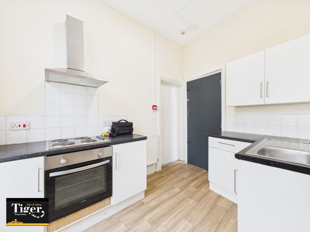 Property photo 2 of 9 Cam03440G0-Pr0491-Still002