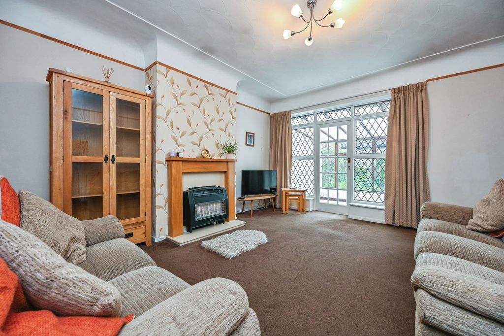 Property photo 3 of 20 Pbox-Img.Jpg
