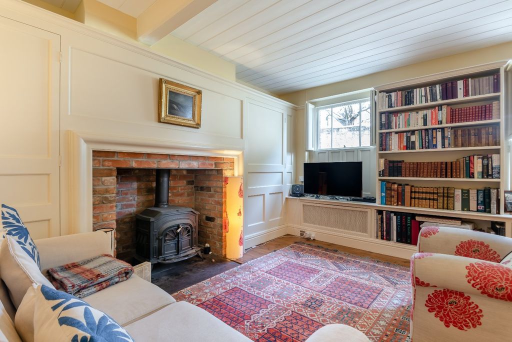 Property photo 2 of 15 Sitting Room