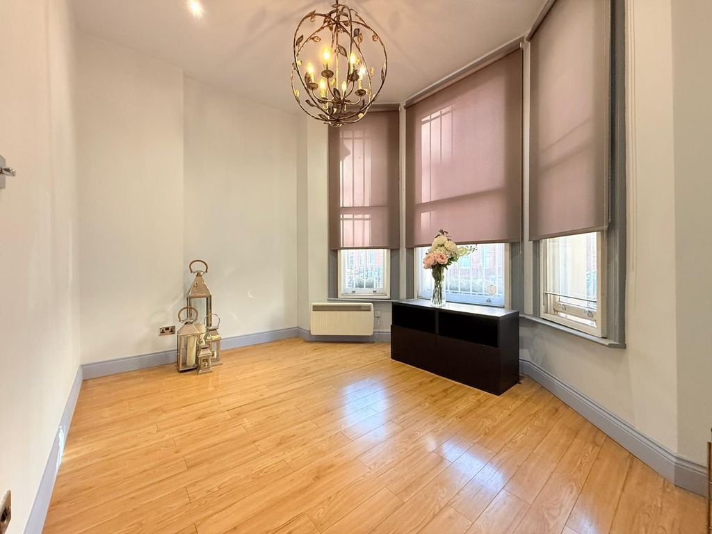 Property photo 1 of 4