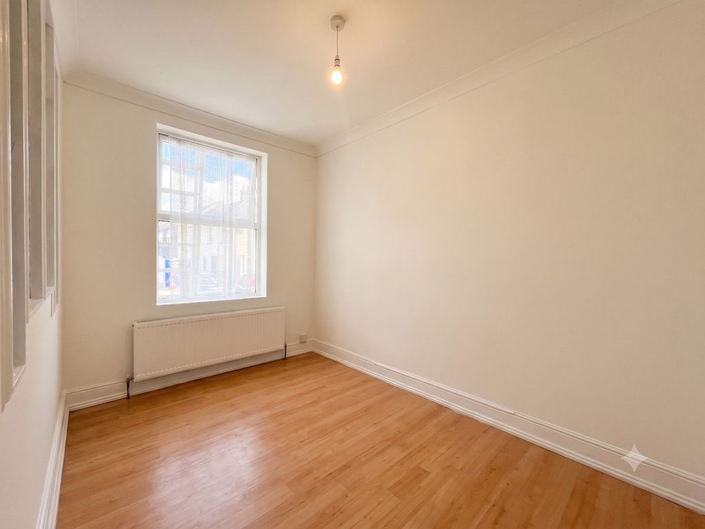 Property photo 2 of 10 5101981