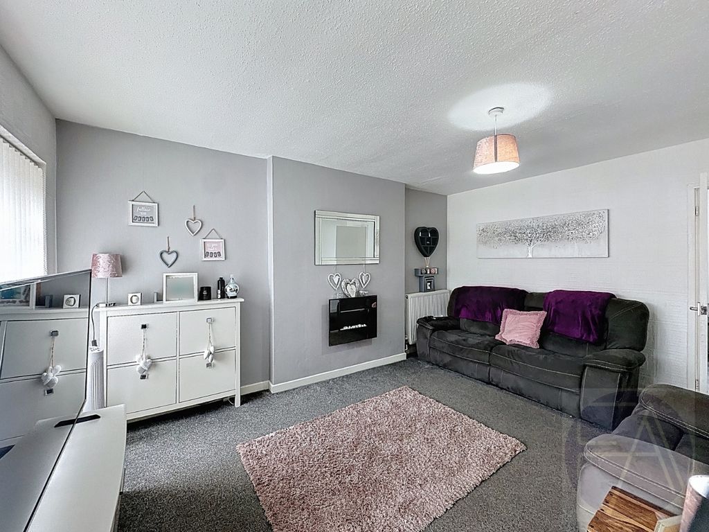 Property photo 3 of 16 4410954