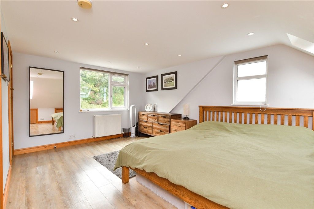 Property photo 3 of 17 Bedroom 1