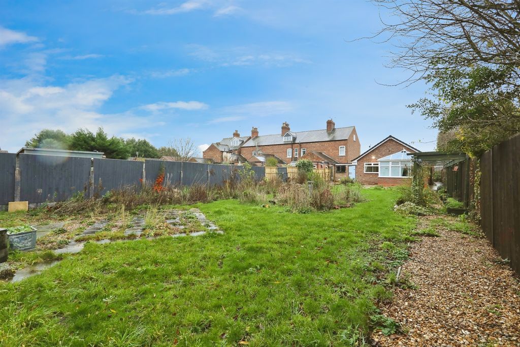 Property photo 3 of 14