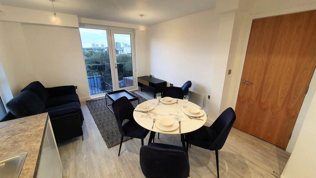 Property photo 2 of 32 Dining Room