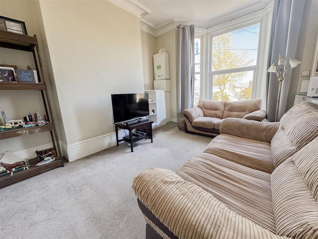 Property photo 3 of 14 5-Img_5360.Jpg