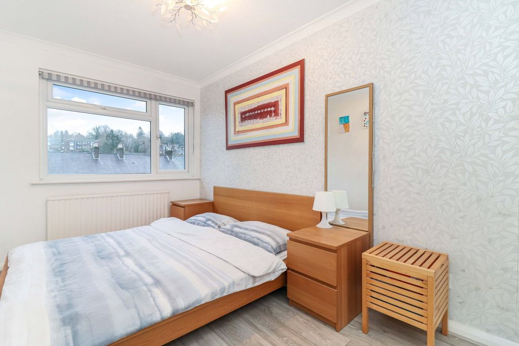 Additional image 8 of 2 bed flat for saleMasons Court, Berkhampstead Road, Chesham HP5
