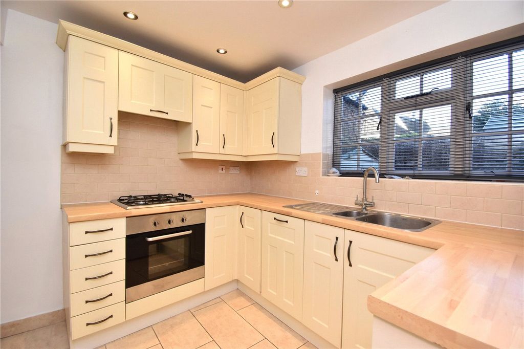 Property photo 2 of 12 Picture 2