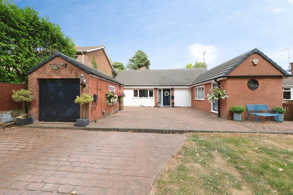 Property photo 1 of 19 Pbox-Img.Jpg