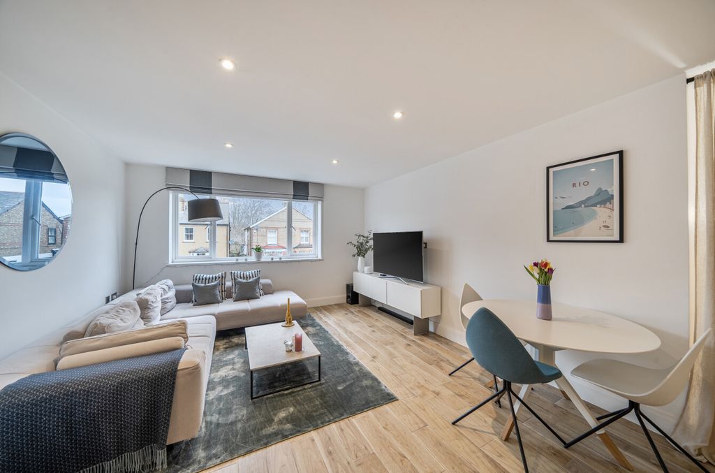 Property photo 2 of 15 1402244-9-6973B03...