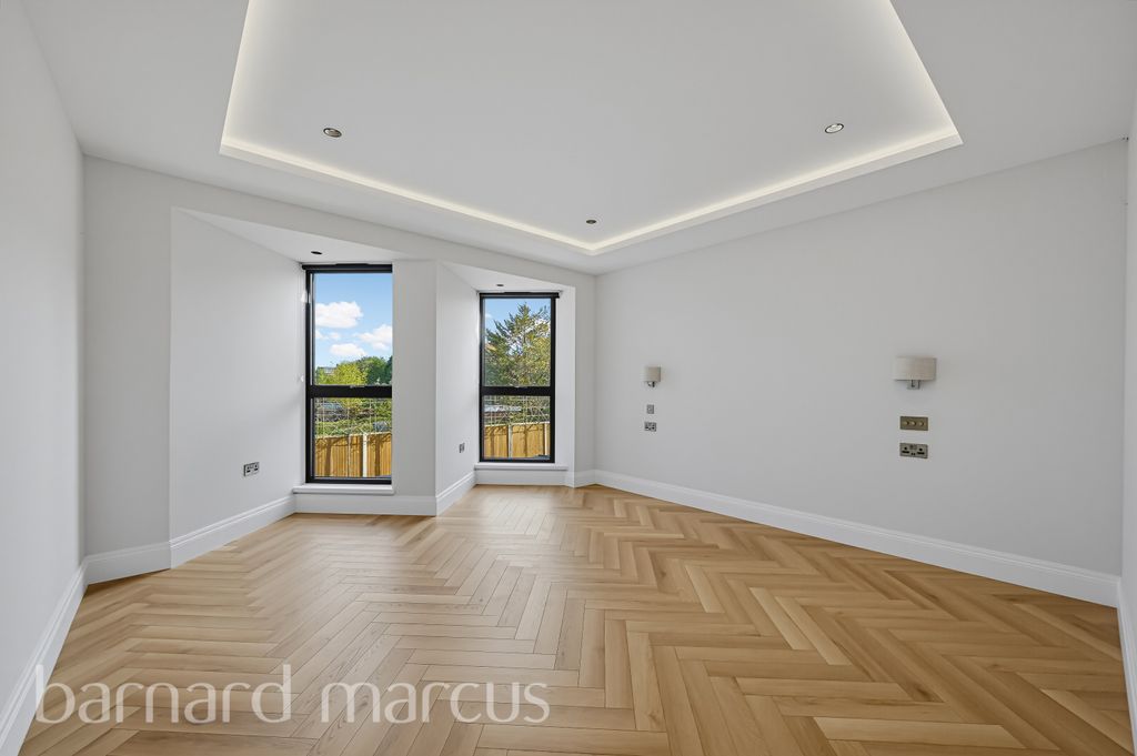 Property photo 3 of 13 Image