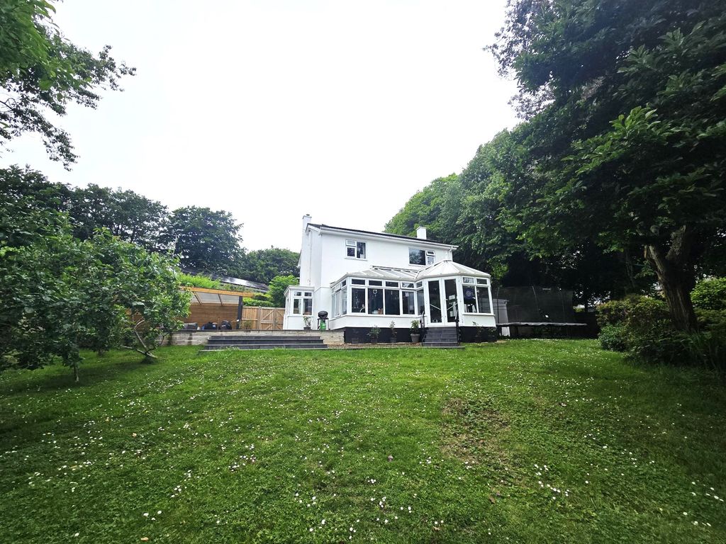 Property photo 1 of 21