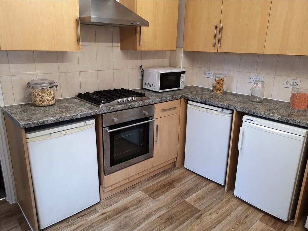 Property photo 2 of 12 Picture No. 46