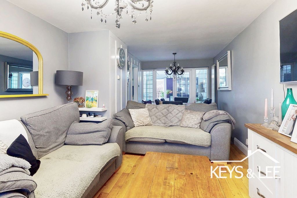 Property photo 3 of 17 4262033