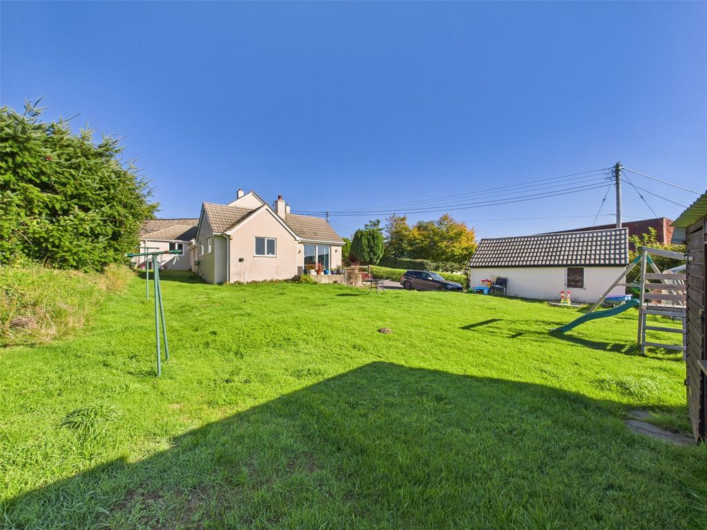 Property photo 2 of 19 Garden