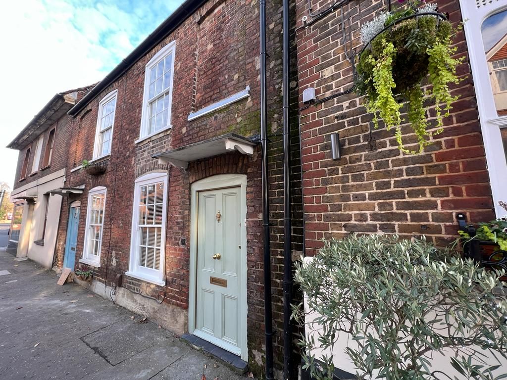 Property photo 1 of 16 Exterior