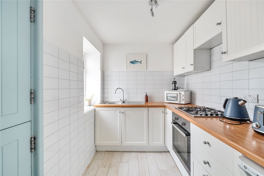 Property photo 3 of 15 Picture No. 17