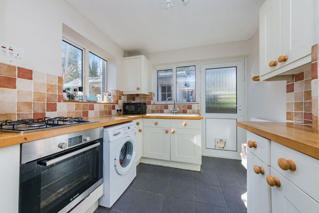 Property photo 3 of 15