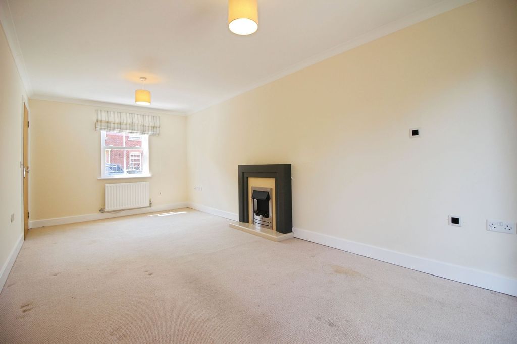 Property photo 3 of 26