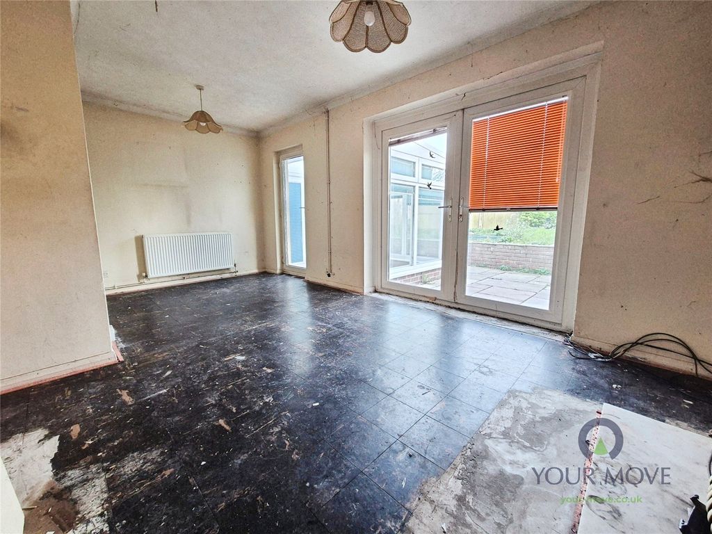 Property photo 2 of 16 Living Room