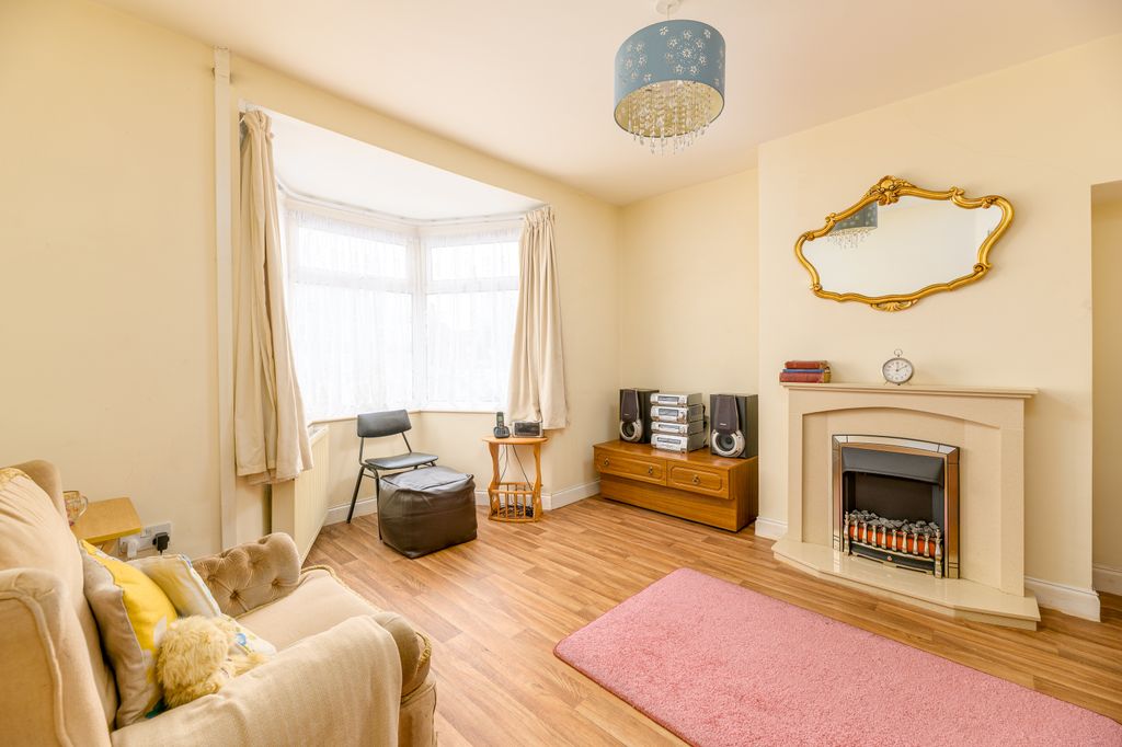 Property photo 3 of 30 03