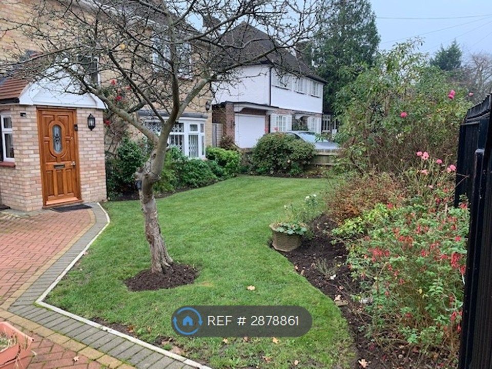 Property photo 2 of 16 Front Garden