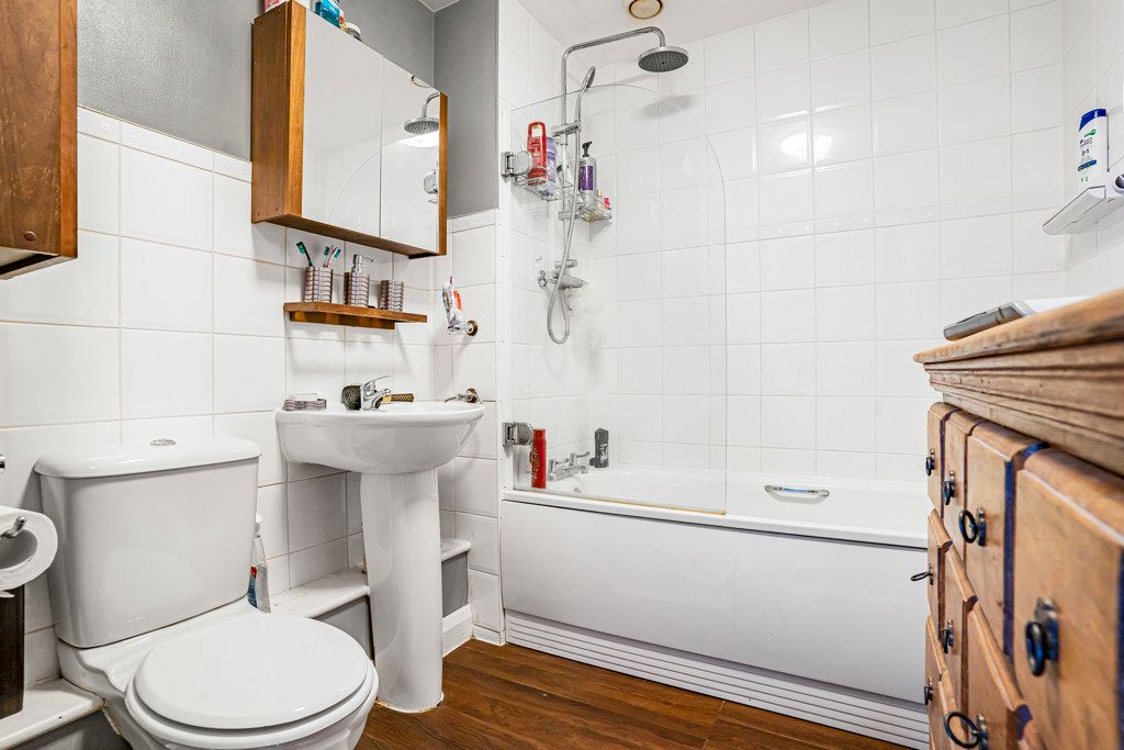 Property photo 3 of 15 Bathroom