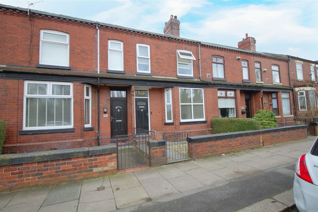 Property photo 2 of 19 Front View.Jpg