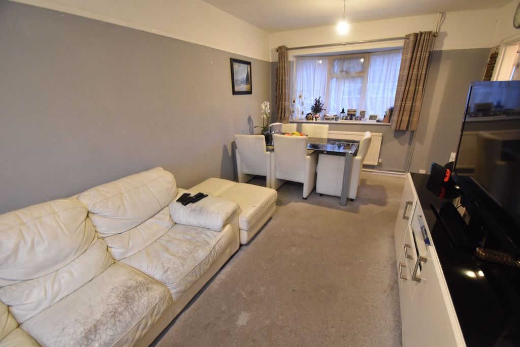 Property photo 3 of 13 5237252