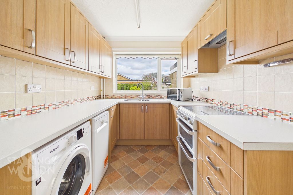 Property photo 3 of 19