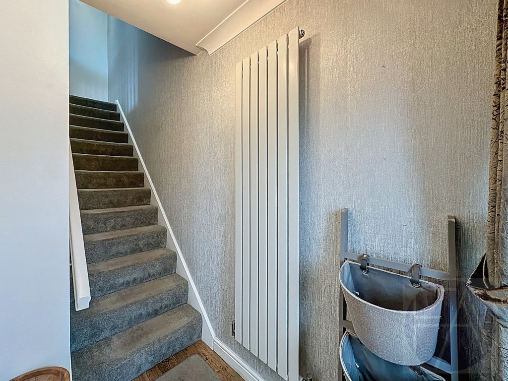 Property photo 2 of 23 4407173