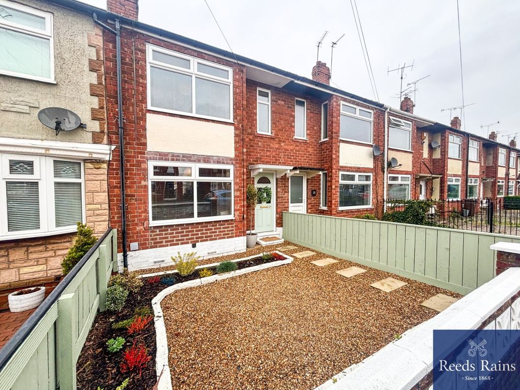 Property photo 3 of 31 Front Of House