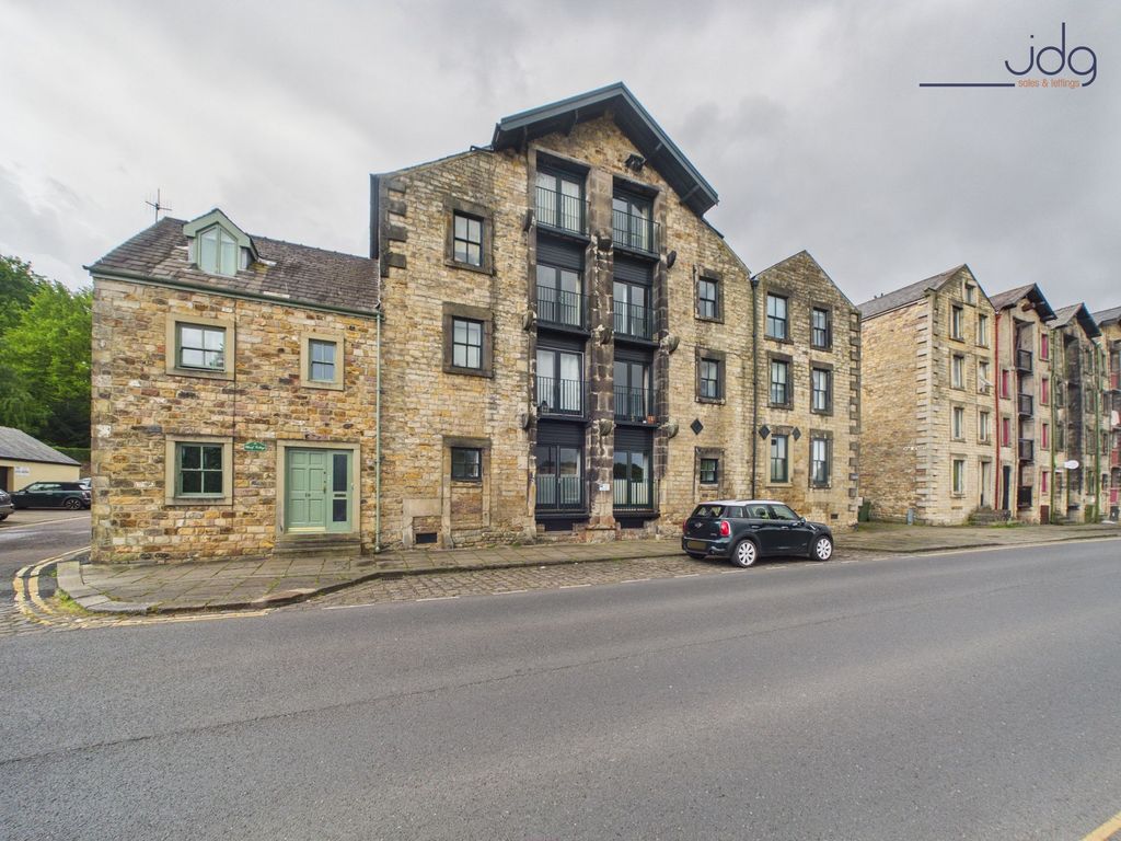 Property photo 1 of 13 Welcome To Victoria Wharf!