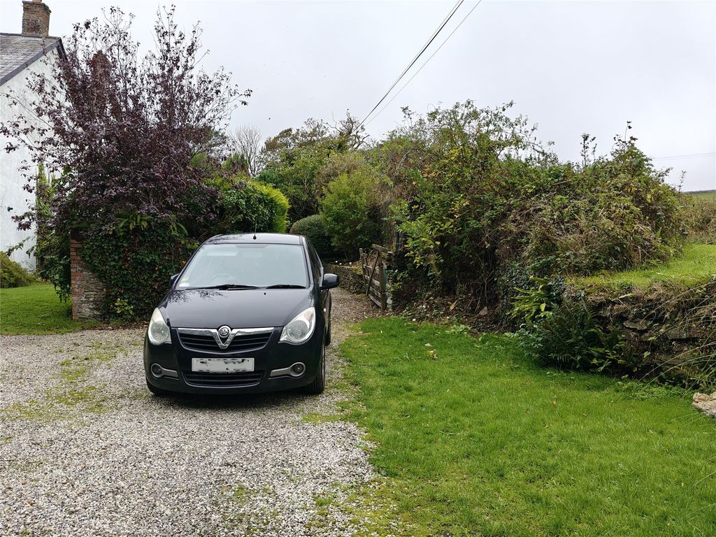 Property photo 2 of 15 Parking Area