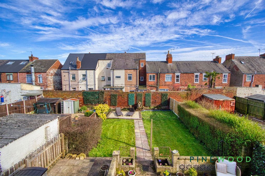 Property photo 3 of 24