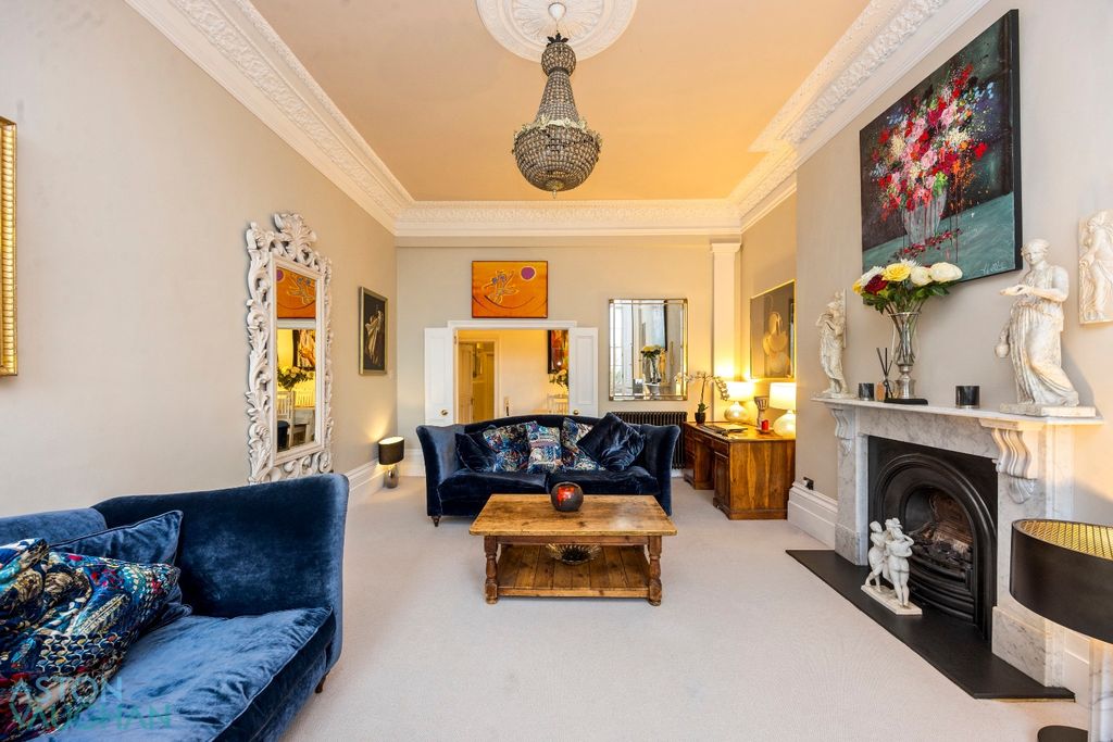 Property photo 2 of 25 4847982