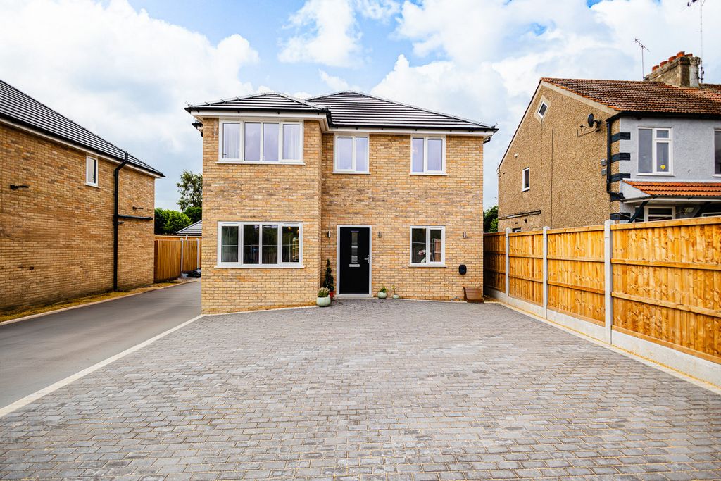 Property photo 1 of 35