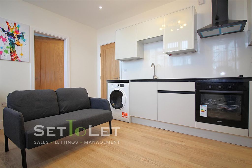 Property photo 3 of 11 Img_8855.Jpg