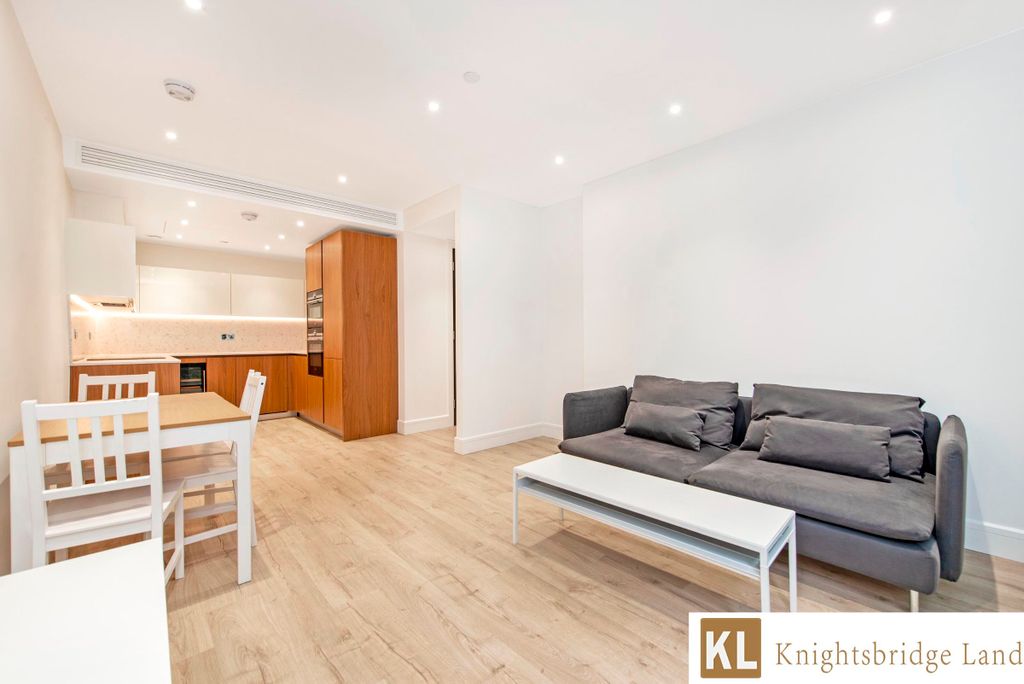 Property photo 3 of 23