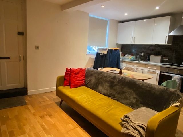 Property photo 2 of 8 5203001