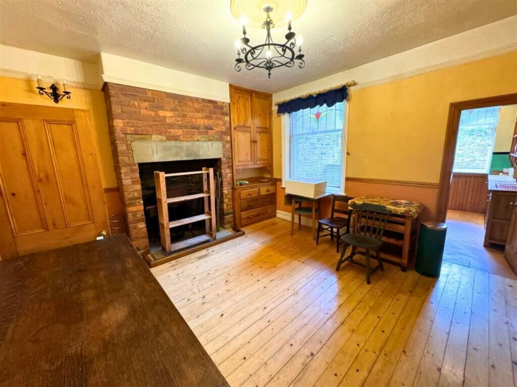 Property photo 3 of 13