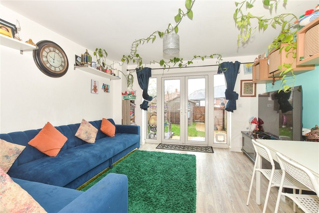 Property photo 3 of 15 Lounge/Diner