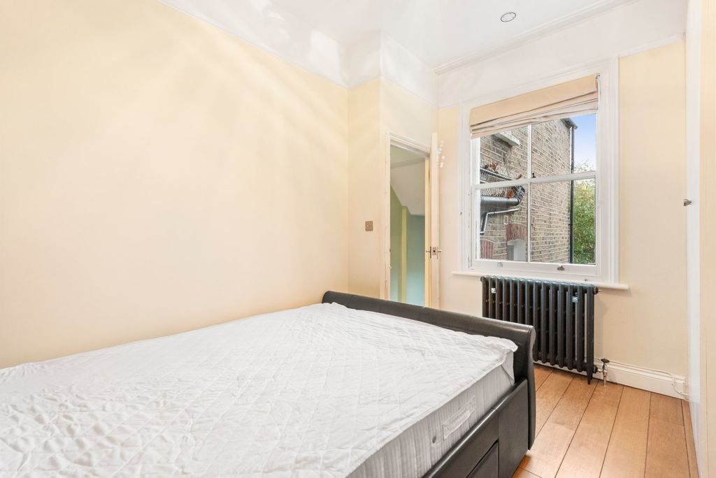 Property photo 3 of 6