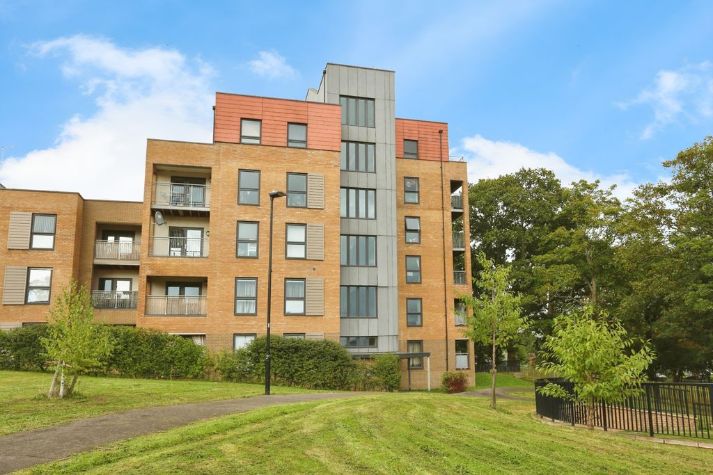 Property photo 1 of 16 Photography
