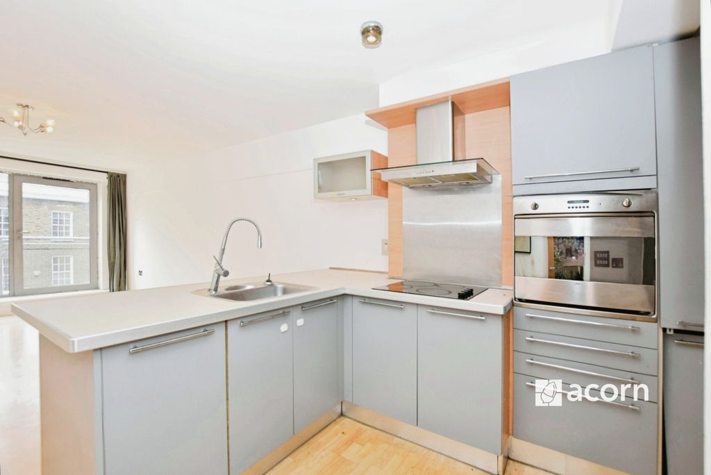 Property photo 3 of 14 Kitchen (2)