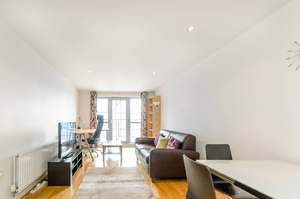 Property photo 1 of 6